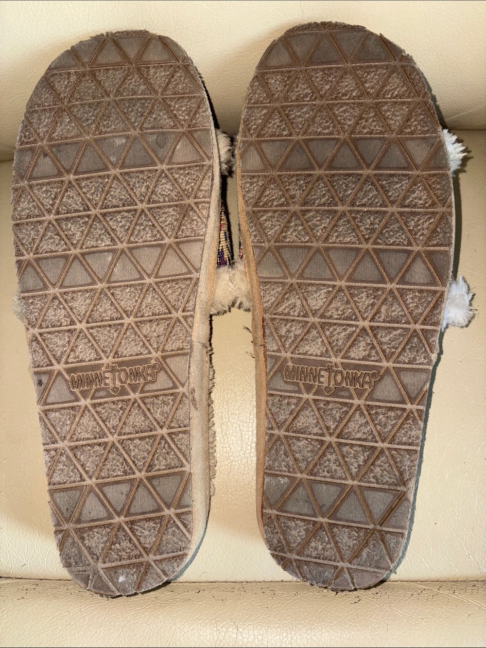 MINNETONKA Cozy Faux-Fur Slide Slippers with Patterned Strap - Cream - Picture 4 of 5